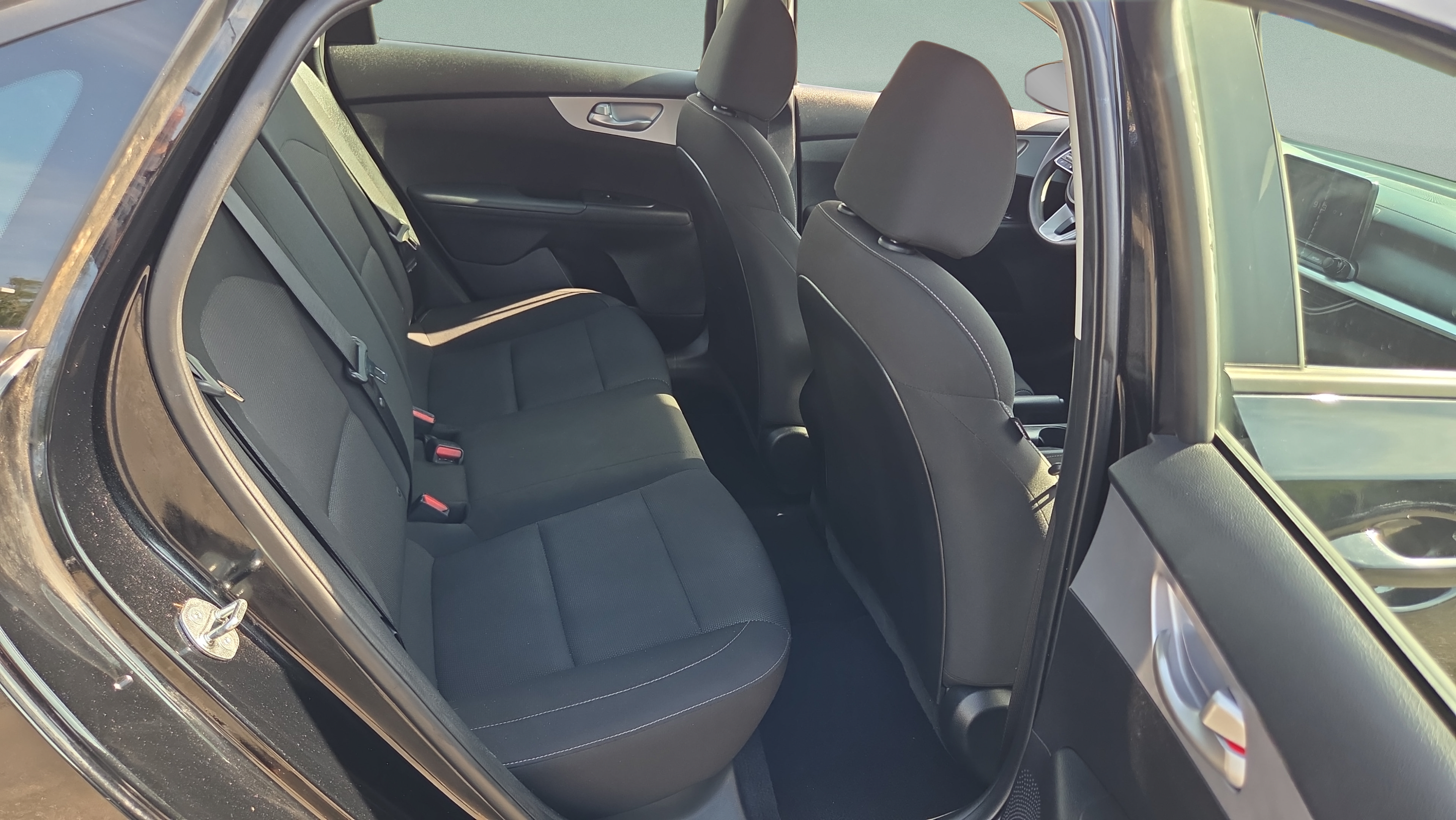 Used 2024 Kia Forte LXS w/ LXS Technology Package FWD image 14
