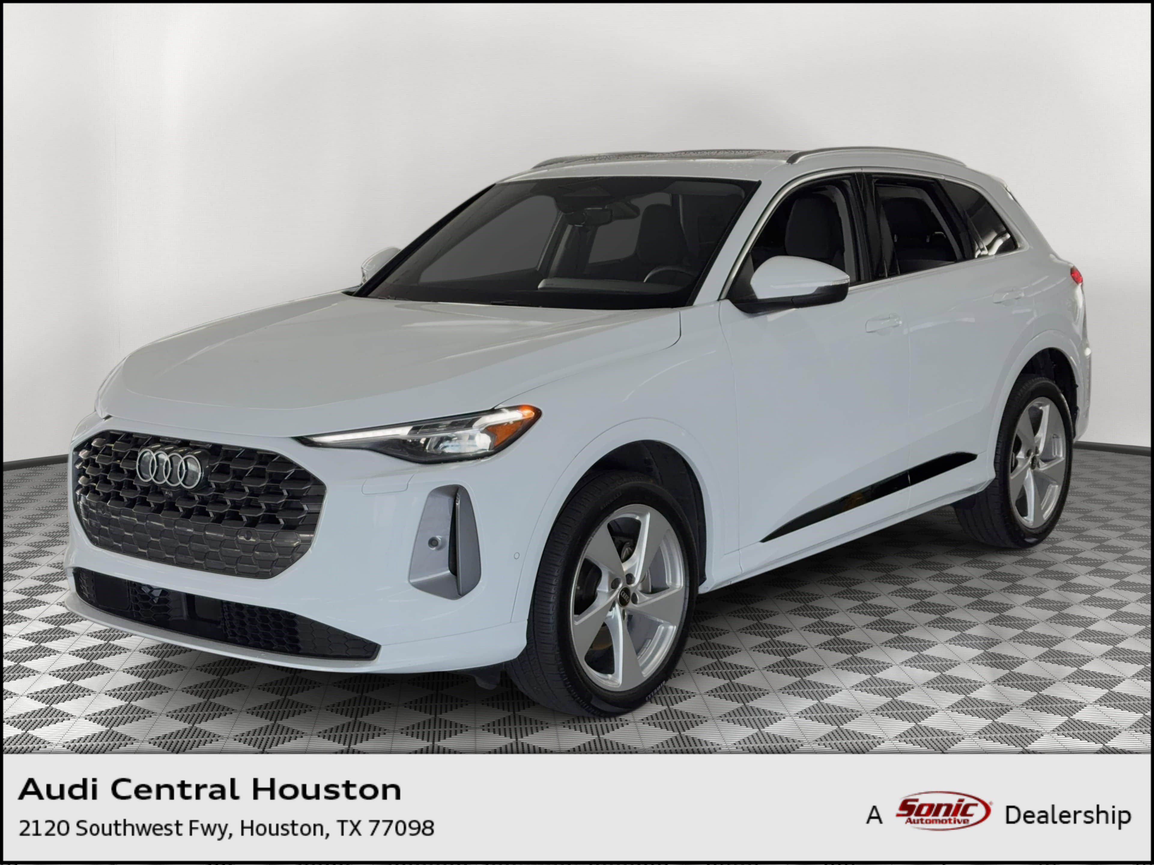 Used 2025 Audi Q5 Premium Plus w/ Premium Plus