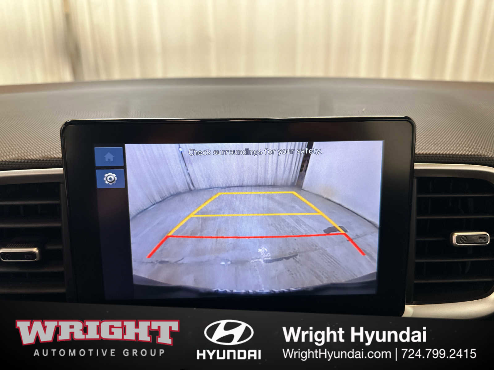 Certified 2025 Hyundai Venue SEL image 27