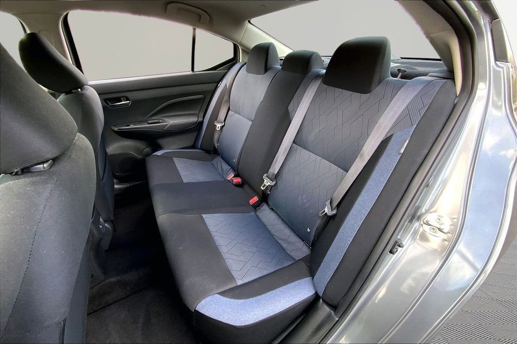 Used 2025 Nissan Versa SV image 16