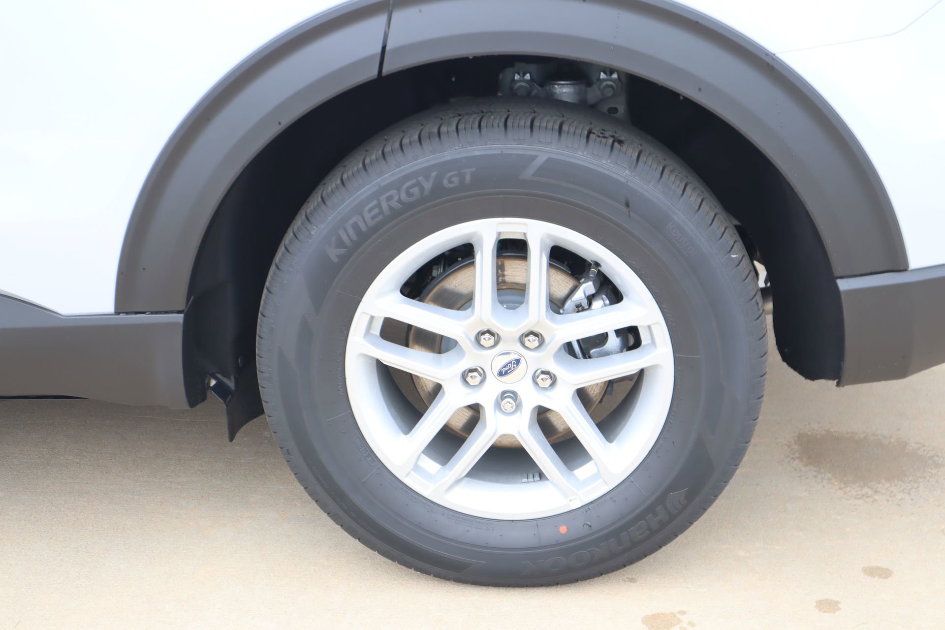 New 2026 Ford Explorer Active RWD image 20