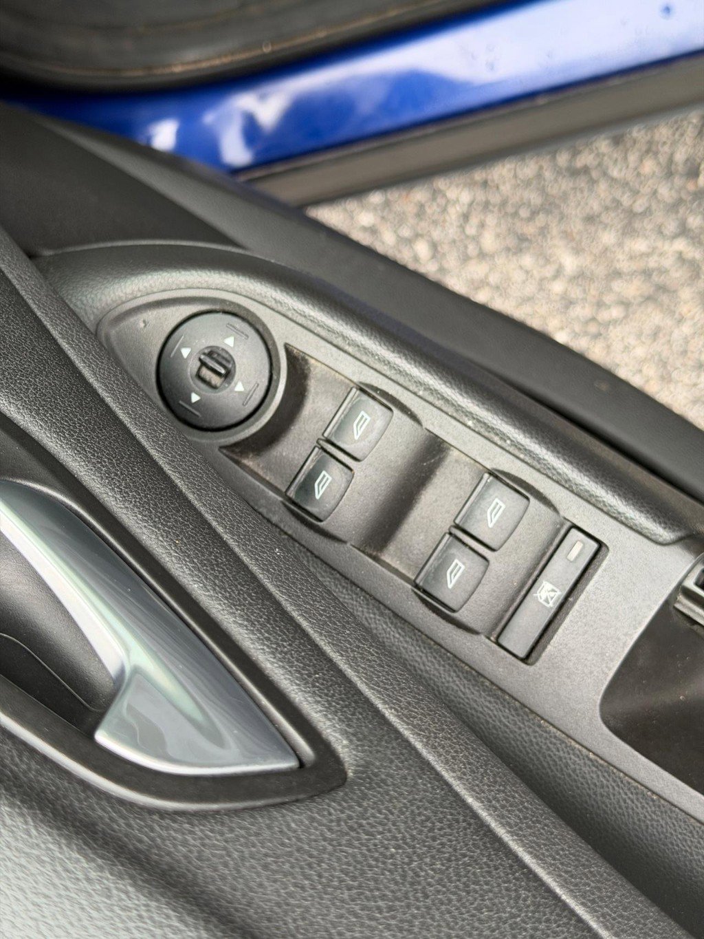 Used 2015 Ford Escape SE image 15