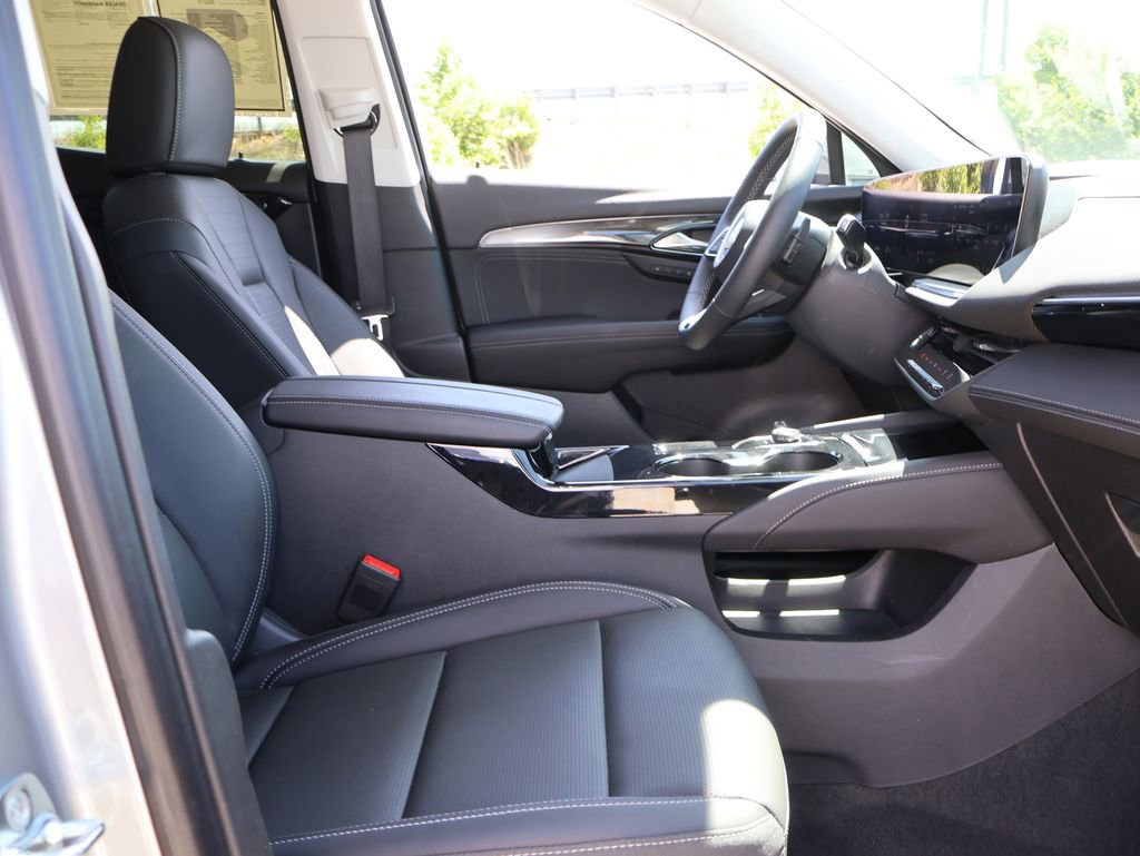 Used 2025 Buick Envision Preferred AWD/4WD image 9