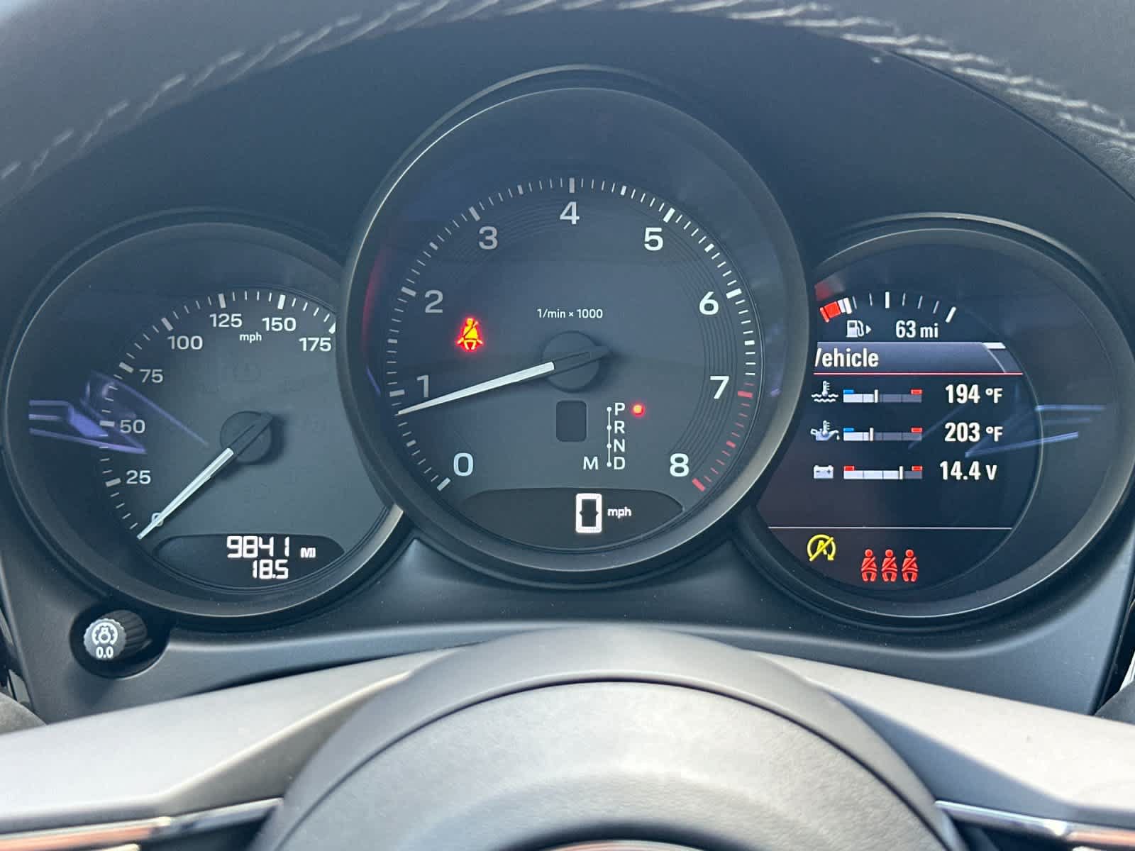 Certified 2023 Porsche Macan AWD/4WD image 28