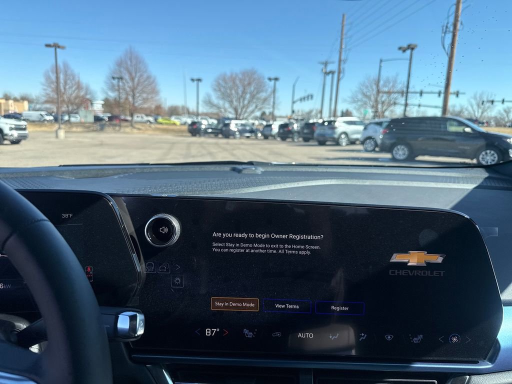 New 2026 Chevrolet Equinox EV LT AWD/4WD image 18