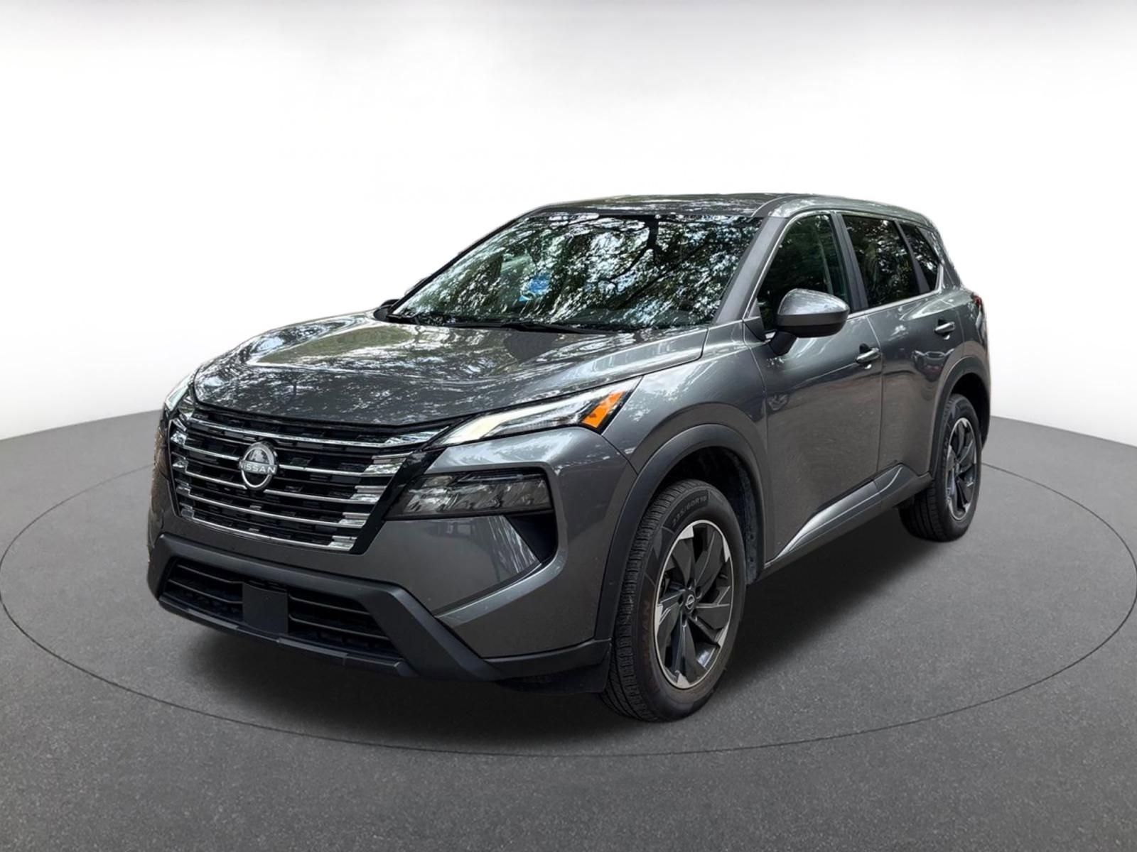 Used 2025 Nissan Rogue SV FWD image 3