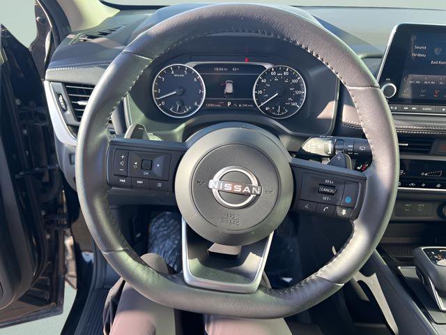 Used 2024 Nissan Rogue SV w/ SV Premium Package AWD/4WD image 20