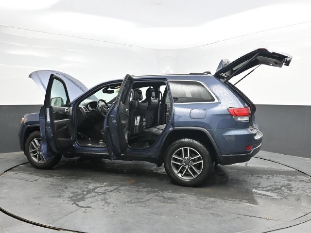 Used 2021 Jeep Grand Cherokee Limited AWD/4WD image 54