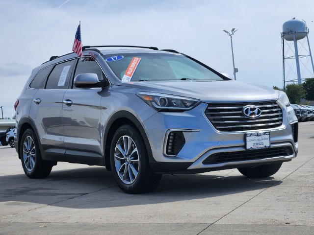 Used 2017 Hyundai Santa Fe SE AWD/4WD image 3