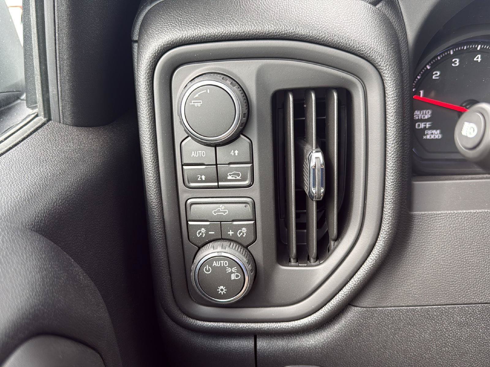 New 2026 Chevrolet Silverado 1500 Custom AWD/4WD image 12