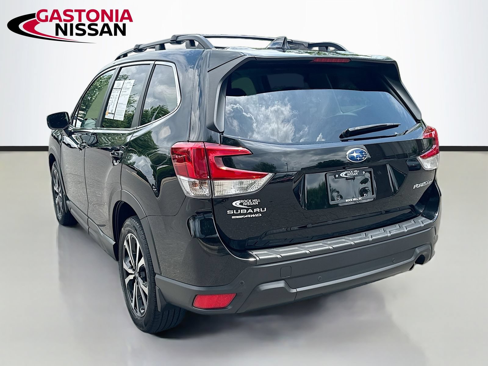 Used 2023 Subaru Forester Limited AWD/4WD image 6
