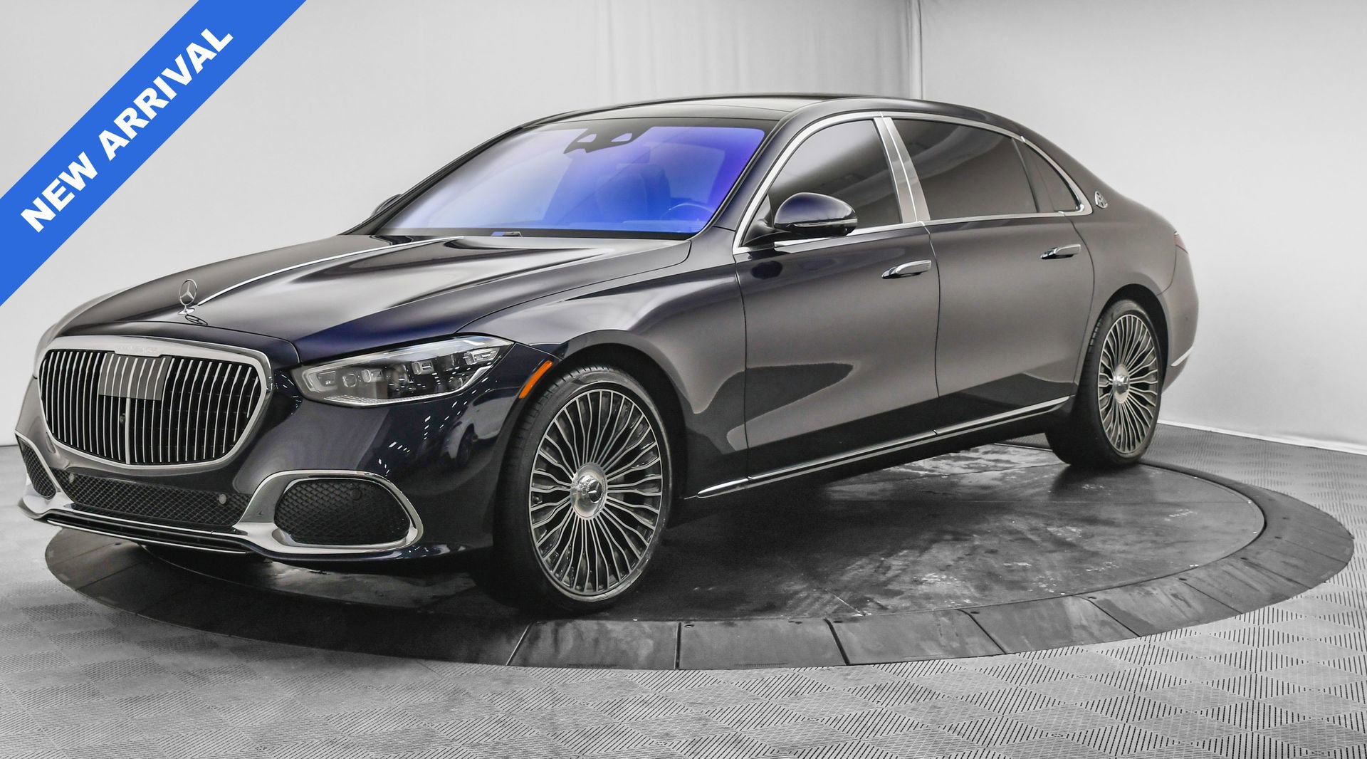 Used 2025 Mercedes-Benz Maybach S 580 4MATIC image 3