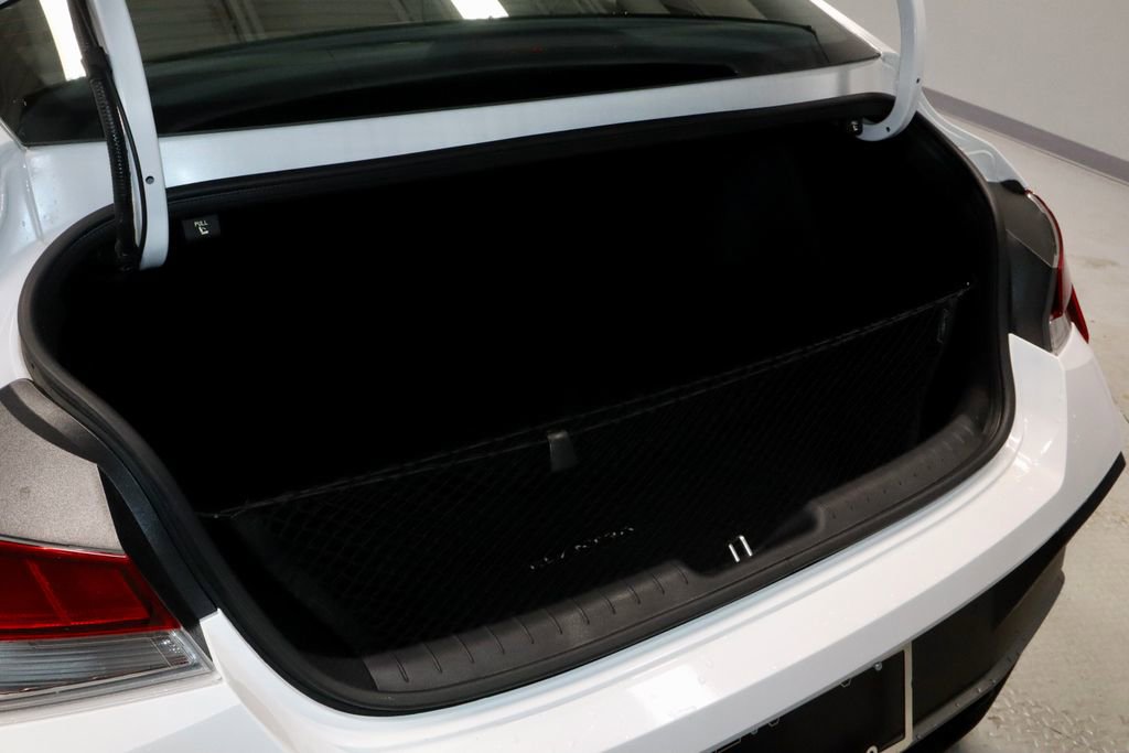 Certified 2025 Hyundai Elantra Sport image 13