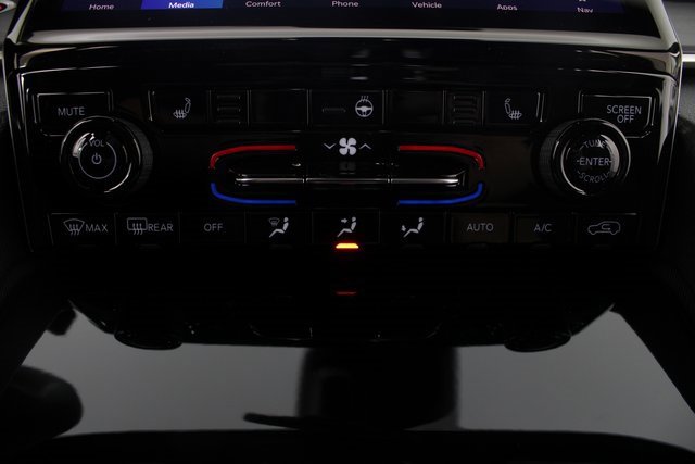 New 2025 Jeep Grand Cherokee L Limited w/ Trailer Tow Package image 6