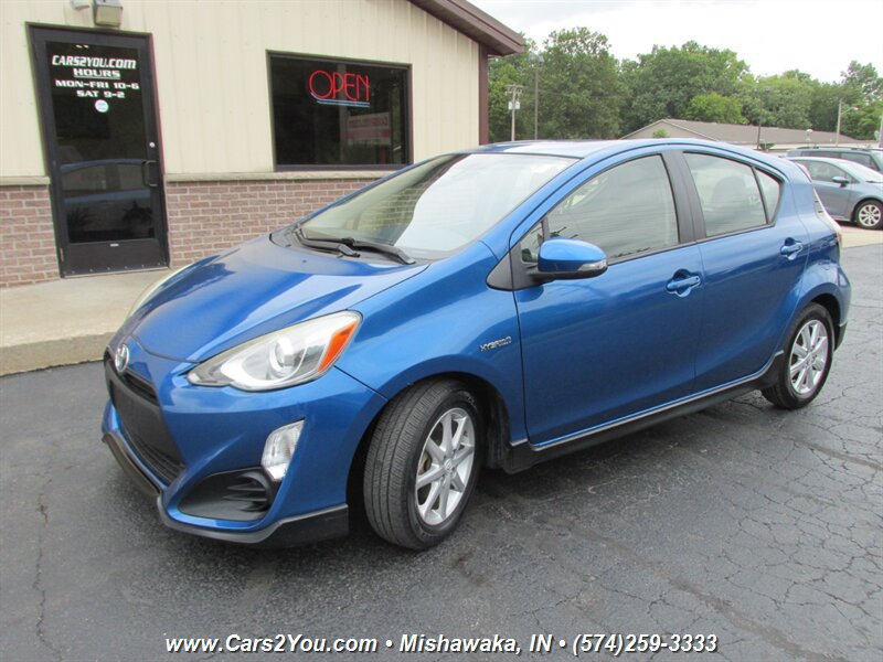 Used 2017 Toyota Prius C Two FWD image 4