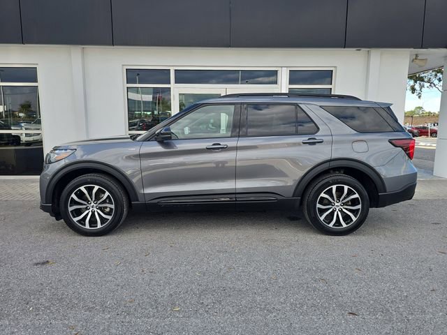 Used 2025 Ford Explorer ST-Line image 4