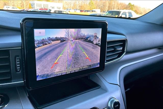 Used 2023 Ford Explorer XLT w/ Equipment Group 202A image 14