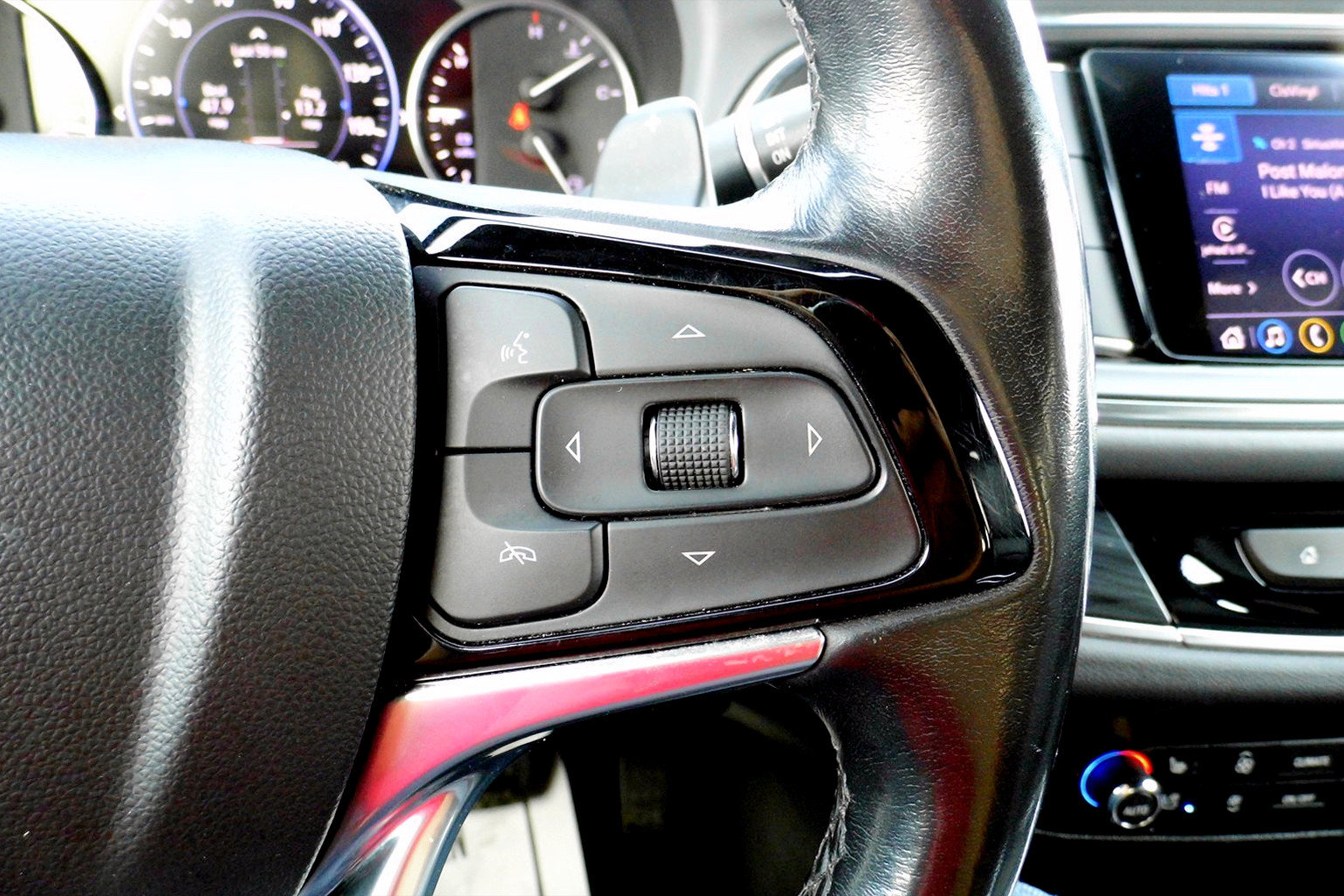 Used 2022 Buick Enclave Premium image 14