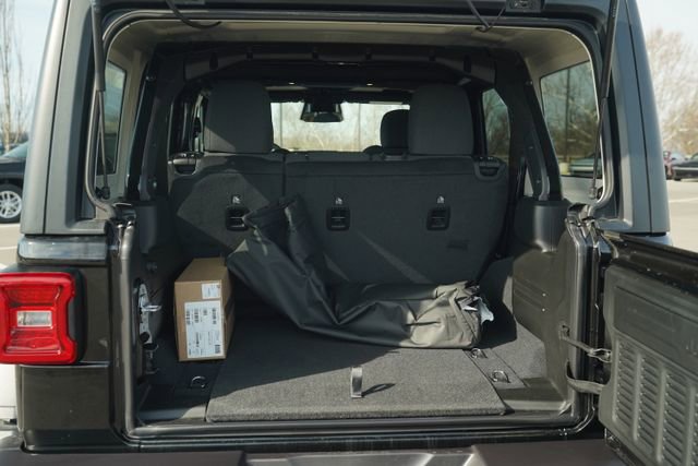 New 2026 Jeep Wrangler Unlimited Rubicon AWD/4WD image 16