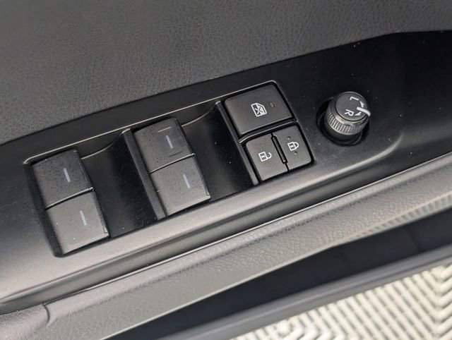 Used 2025 Toyota Camry SE w/ Convenience Package FWD image 11