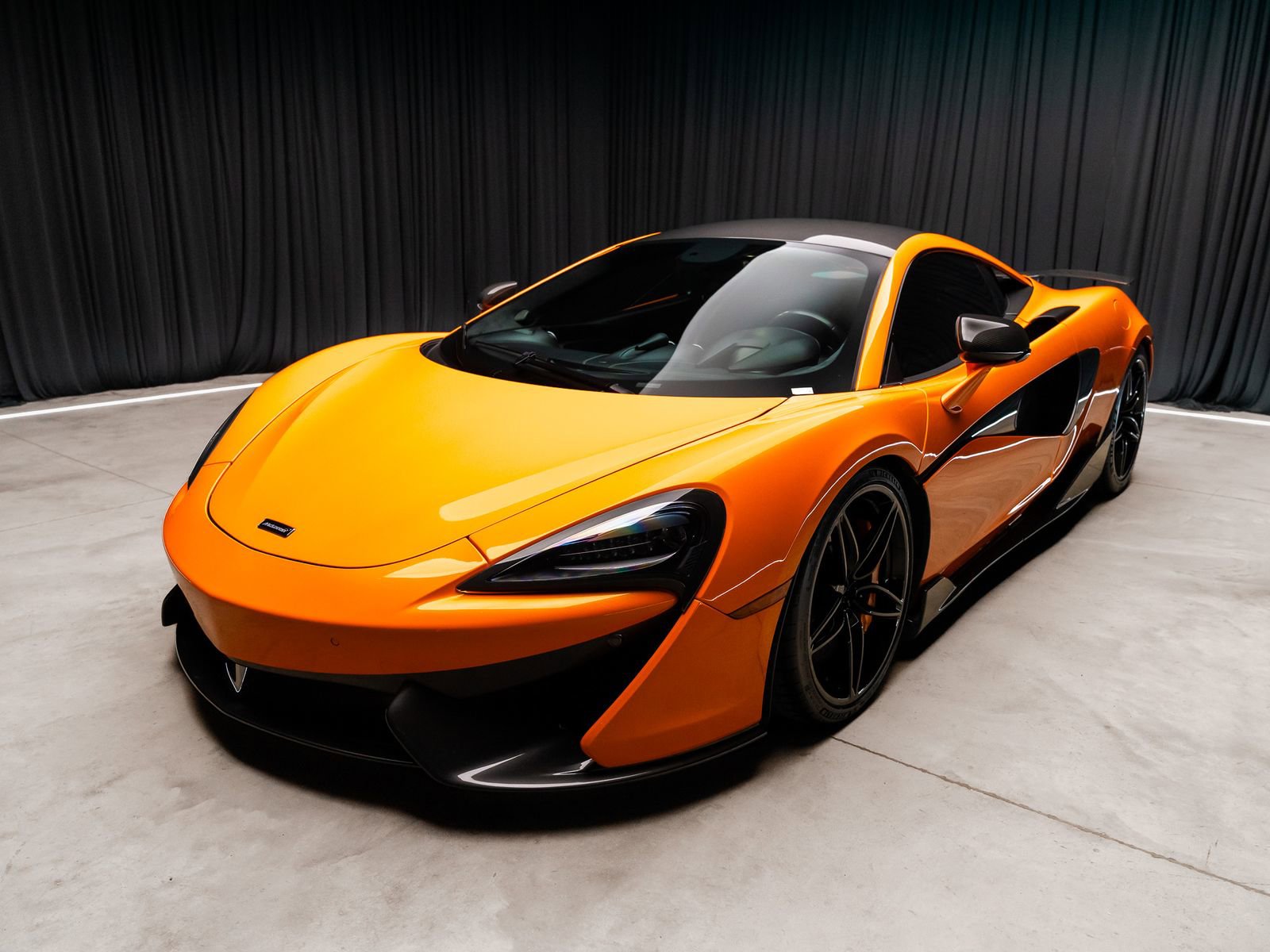 Used 2016 McLaren 570S Coupe RWD image 11