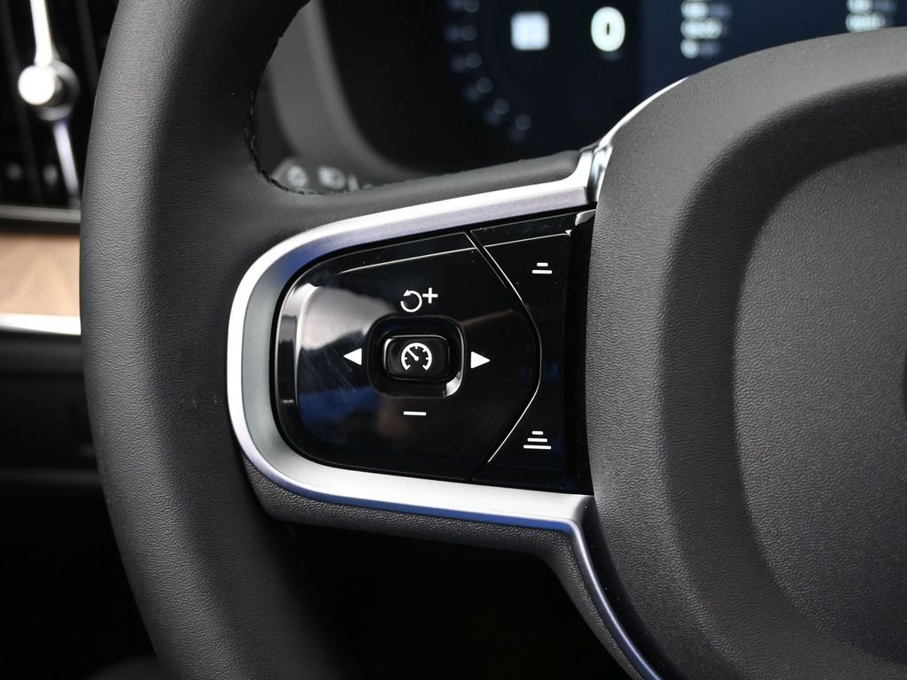 New 2026 Volvo XC60 B5 Ultra w/ Protection Package Premier image 11