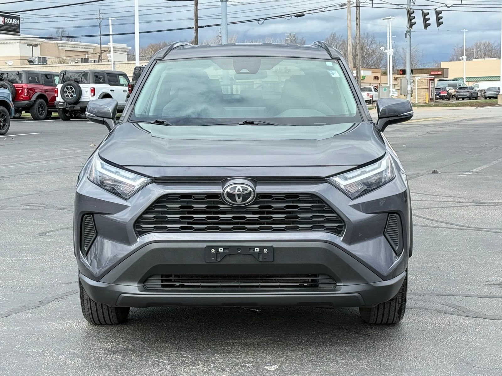 Used 2022 Toyota RAV4 XLE AWD/4WD image 8
