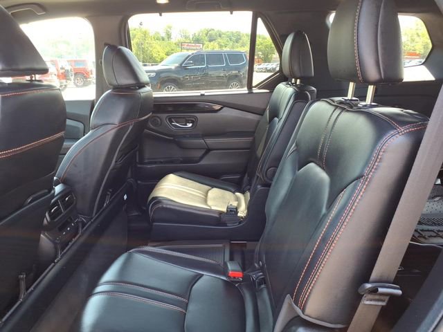Used 2024 Honda Pilot TrailSport image 13