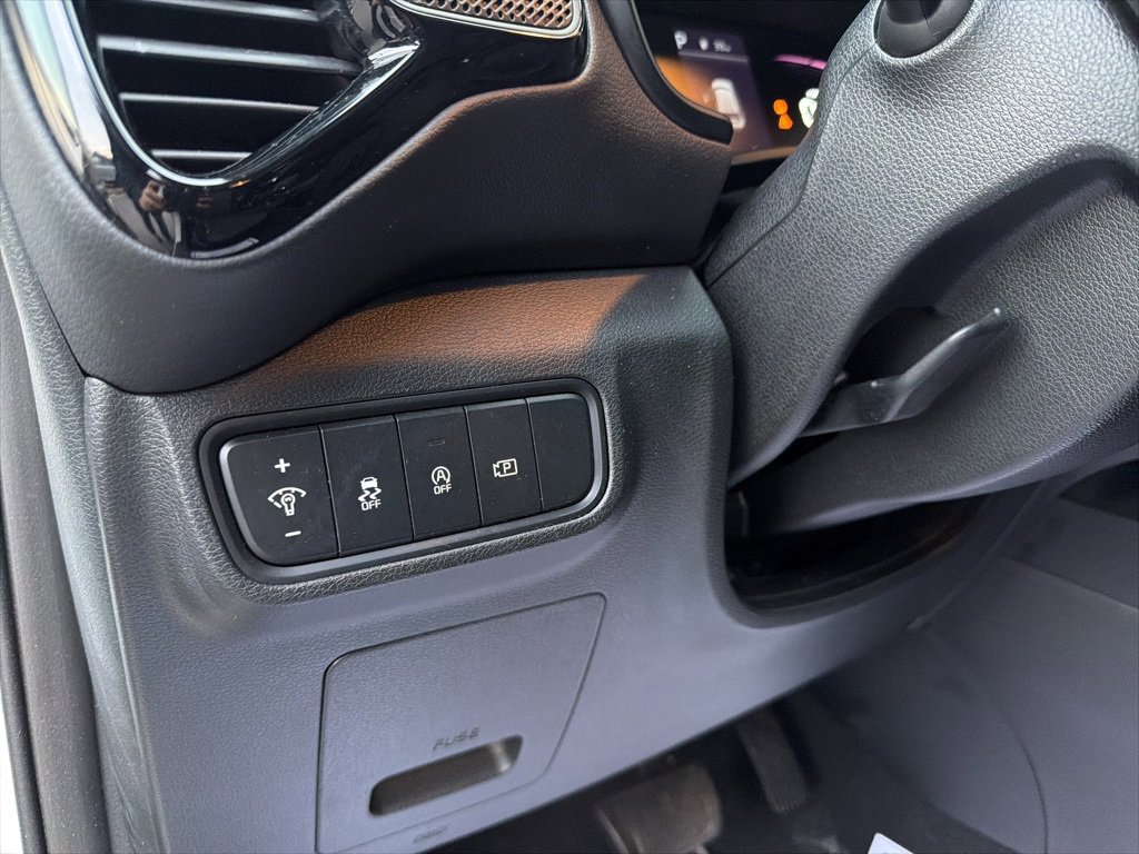 Certified 2023 Kia Soul S image 32