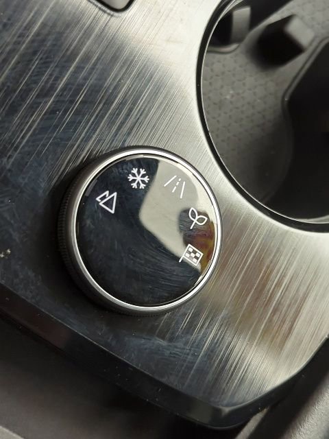 Used 2022 Nissan Rogue SV image 23