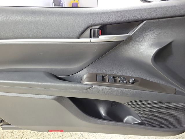 Used 2023 Toyota Camry SE FWD image 21