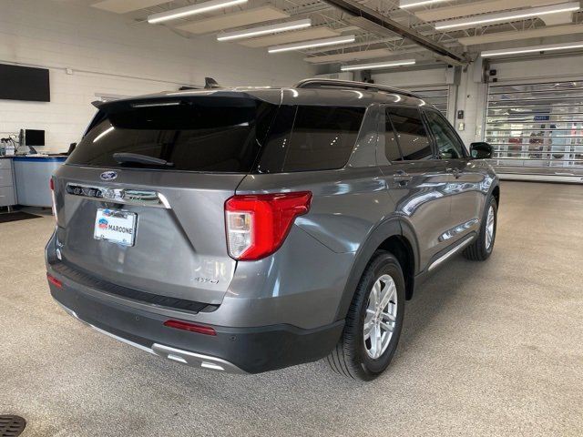 Used 2022 Ford Explorer XLT image 5