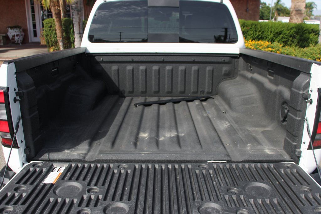 Used 2025 Nissan Frontier S w/ S Utility Package image 8