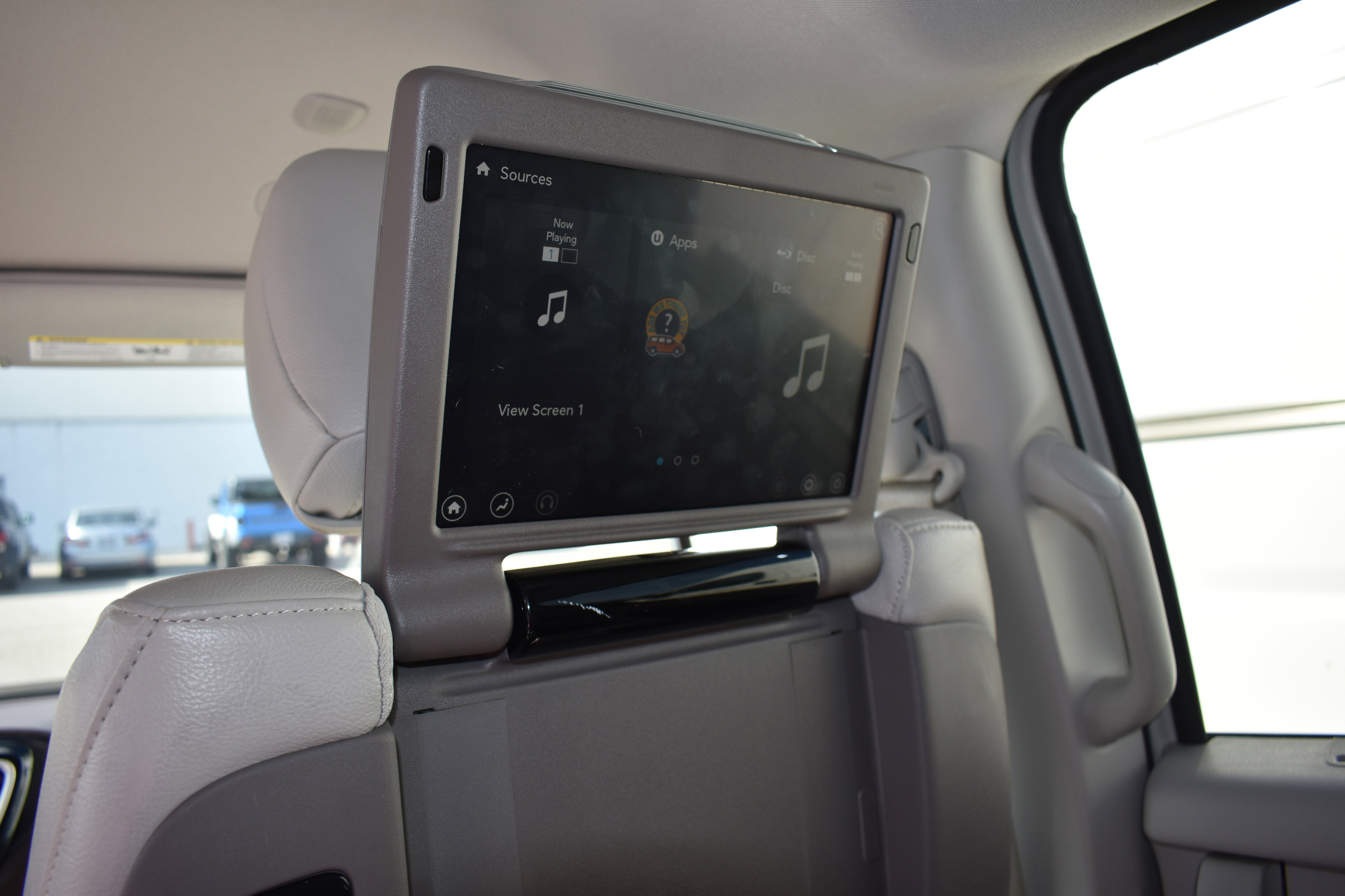 Used 2020 Chrysler Pacifica Touring-L Plus w/ Tire & Wheel Group image 32