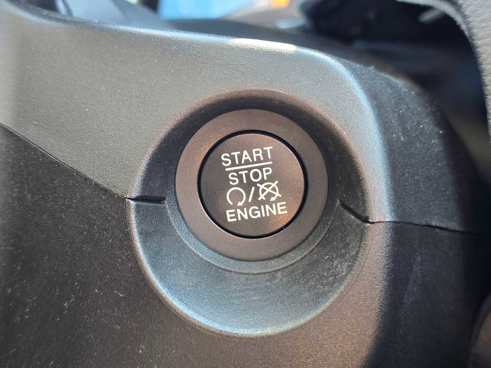 Used 2020 Jeep Compass Latitude image 33