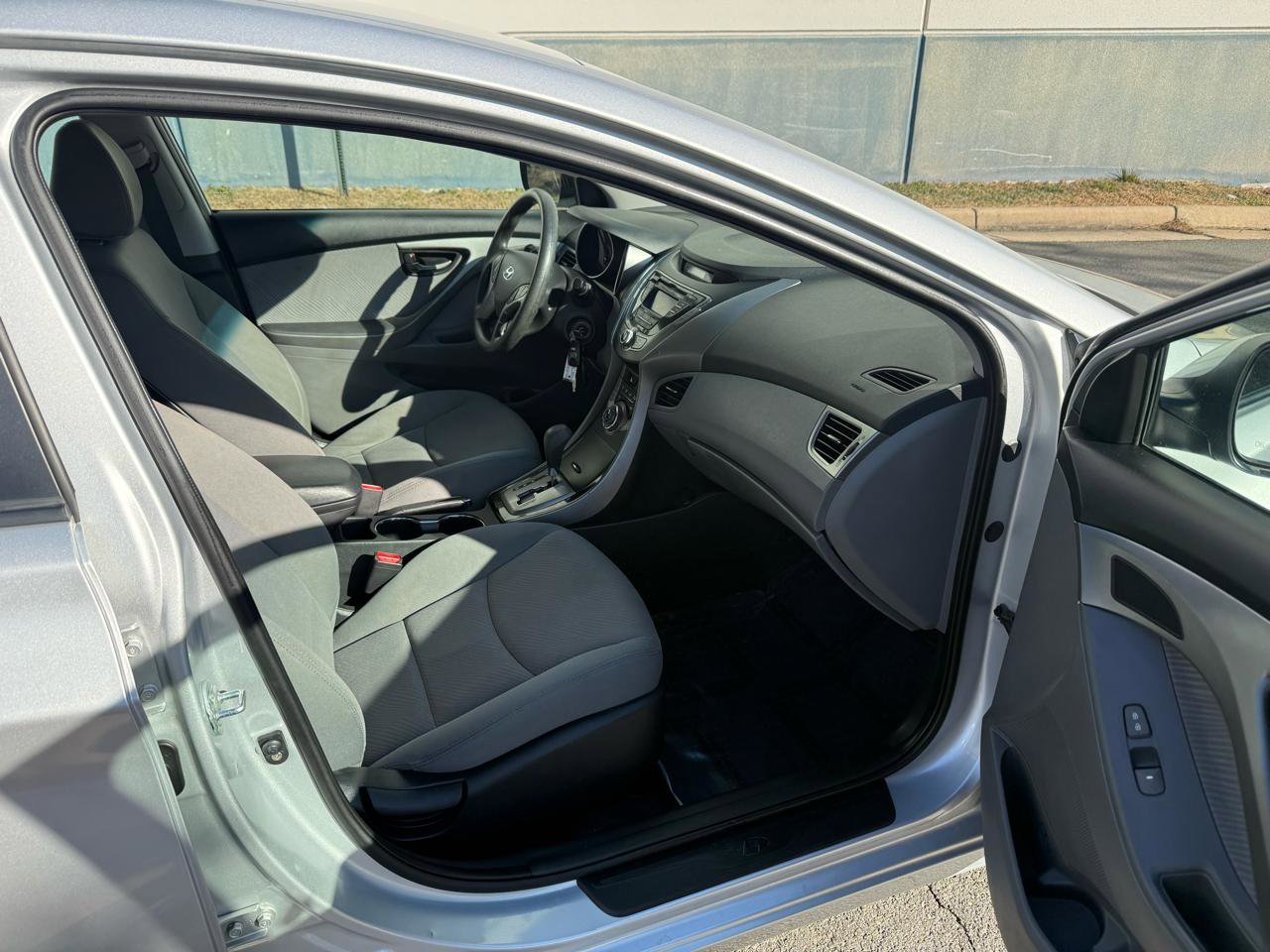 Used 2013 Hyundai Elantra GLS w/ Preferred Pkg image 17