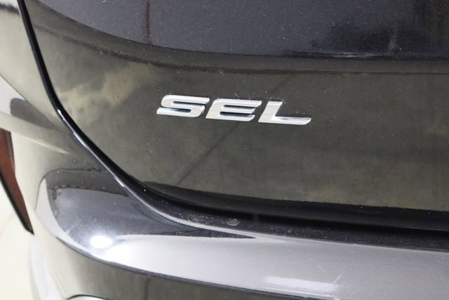 Used 2024 Ford Edge SEL image 39