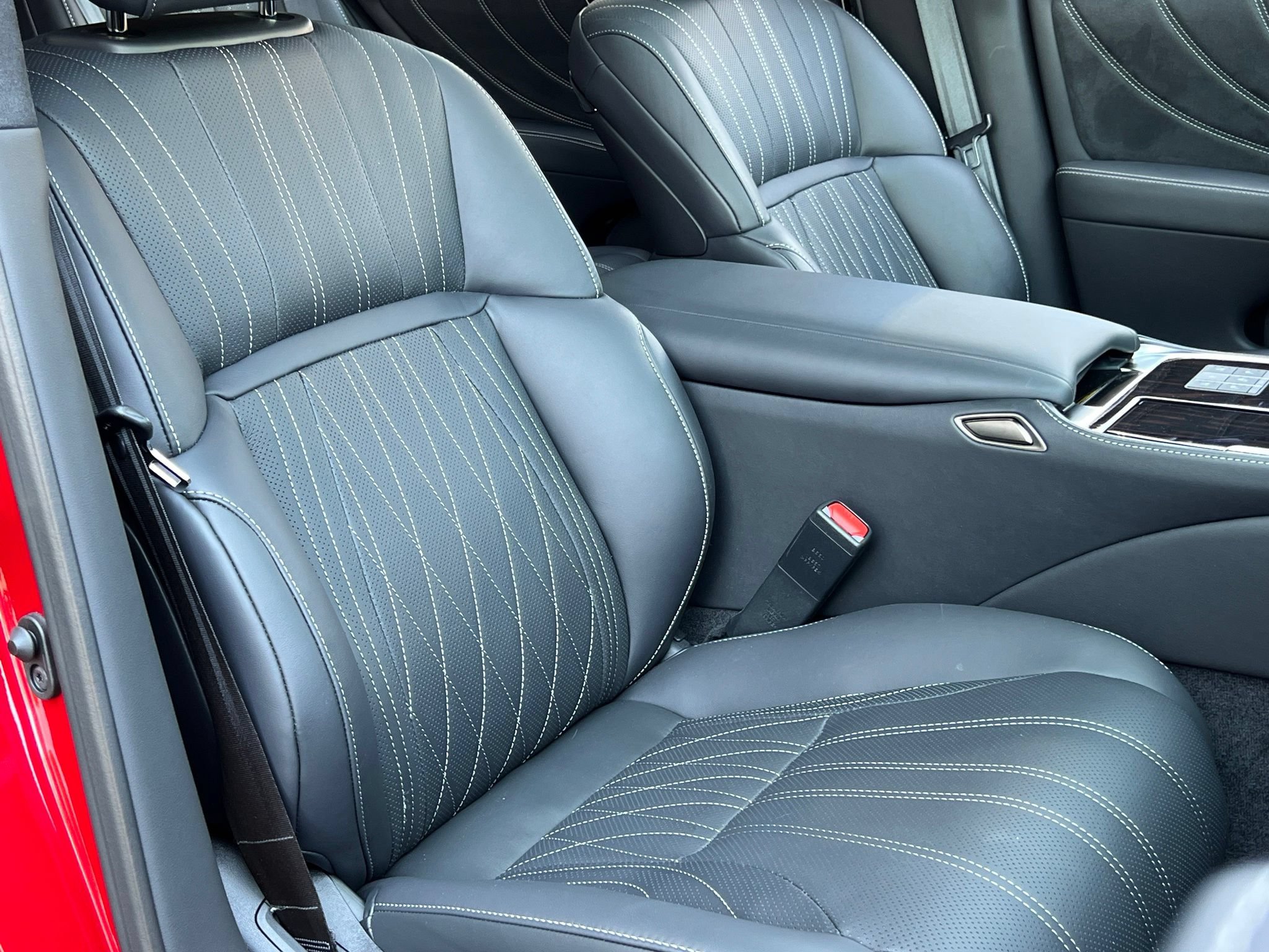 Used 2024 Lexus LS 500 AWD w/ Luxury Package image 35