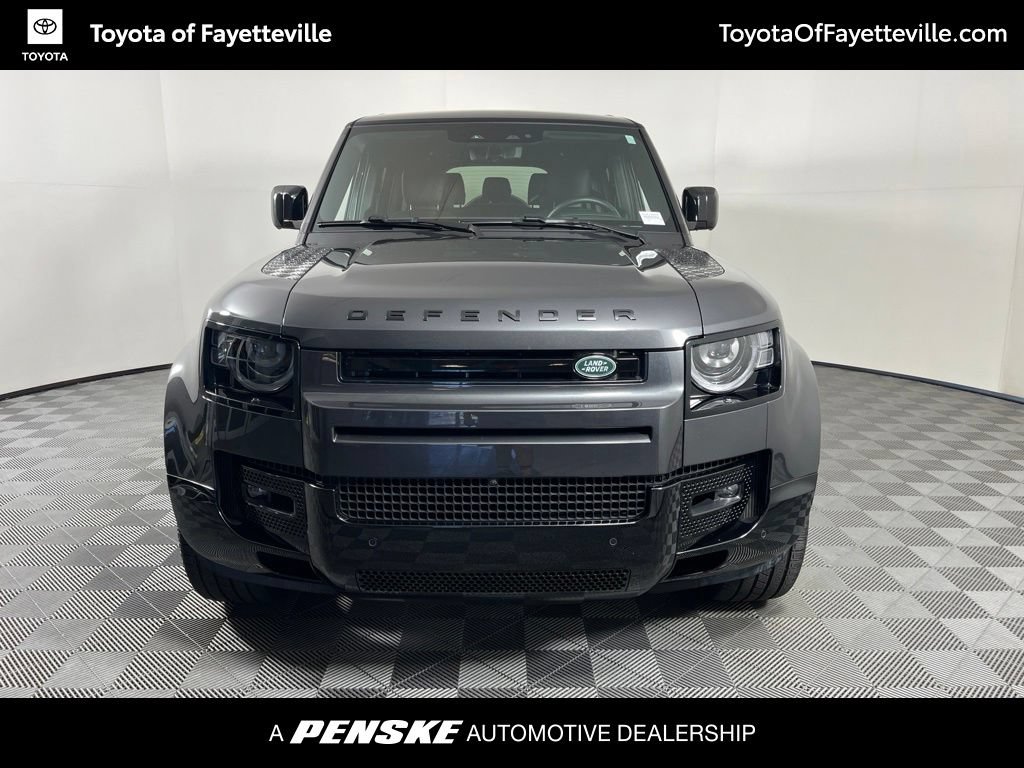 Used 2025 Land Rover Defender 130 X-Dynamic SE AWD/4WD image 7
