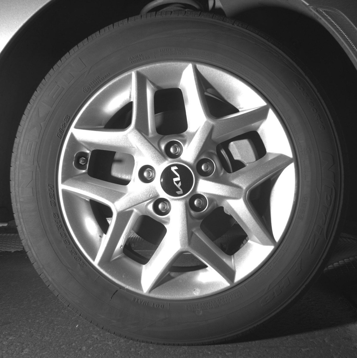 Used 2025 Kia Soul LX w/ LX Technology Package FWD image 15