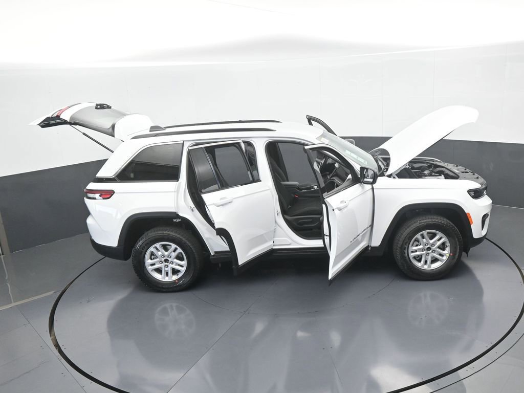 Used 2025 Jeep Grand Cherokee Laredo image 66