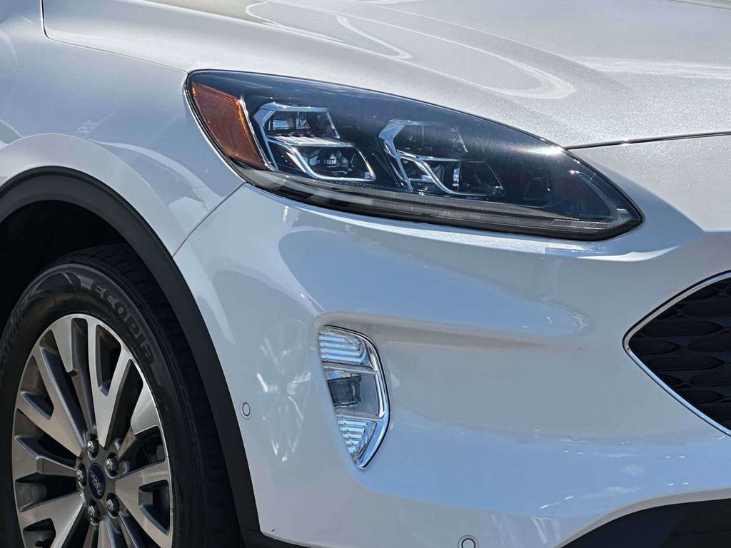 Used 2021 Ford Escape Titanium AWD/4WD image 7