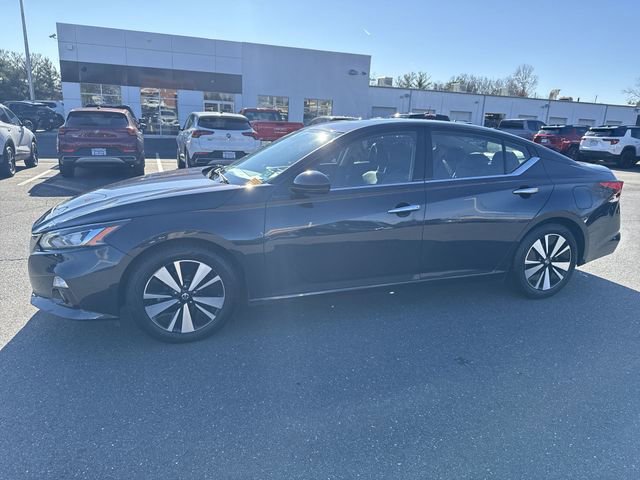 Used 2019 Nissan Altima 2.5 SV image 1