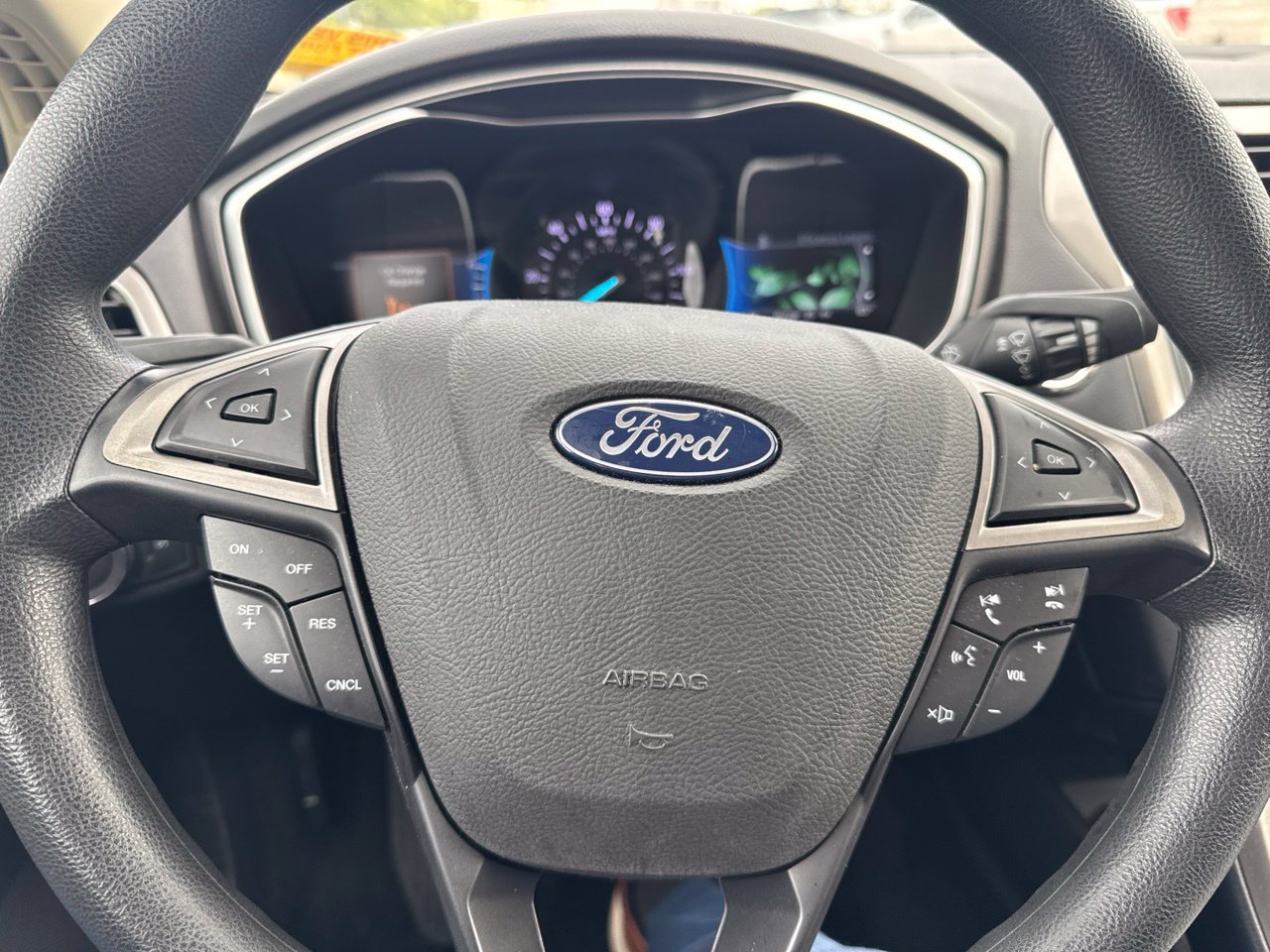 Used 2018 Ford Fusion S FWD image 9