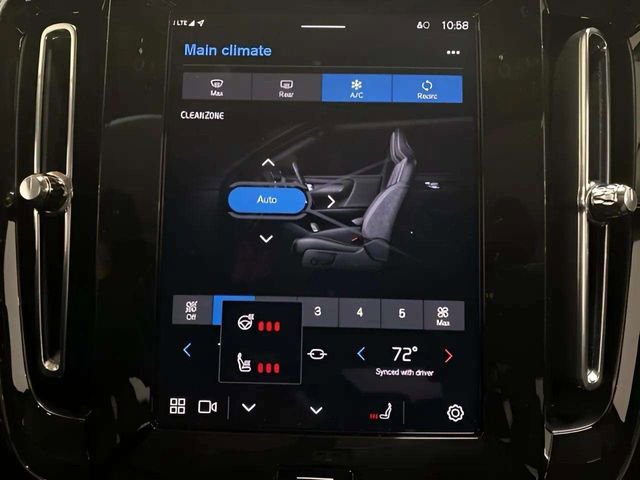 Used 2025 Volvo XC40 B5 Core image 16