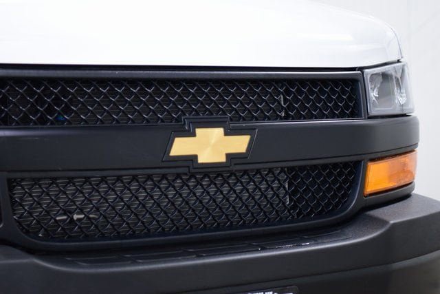 New 2025 Chevrolet Express 3500 w/ Power Convenience Package RWD image 5