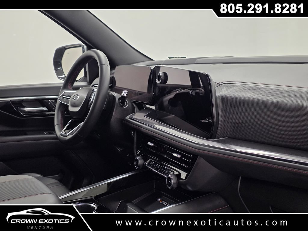 Used 2026 Chevrolet Suburban RST AWD/4WD image 12