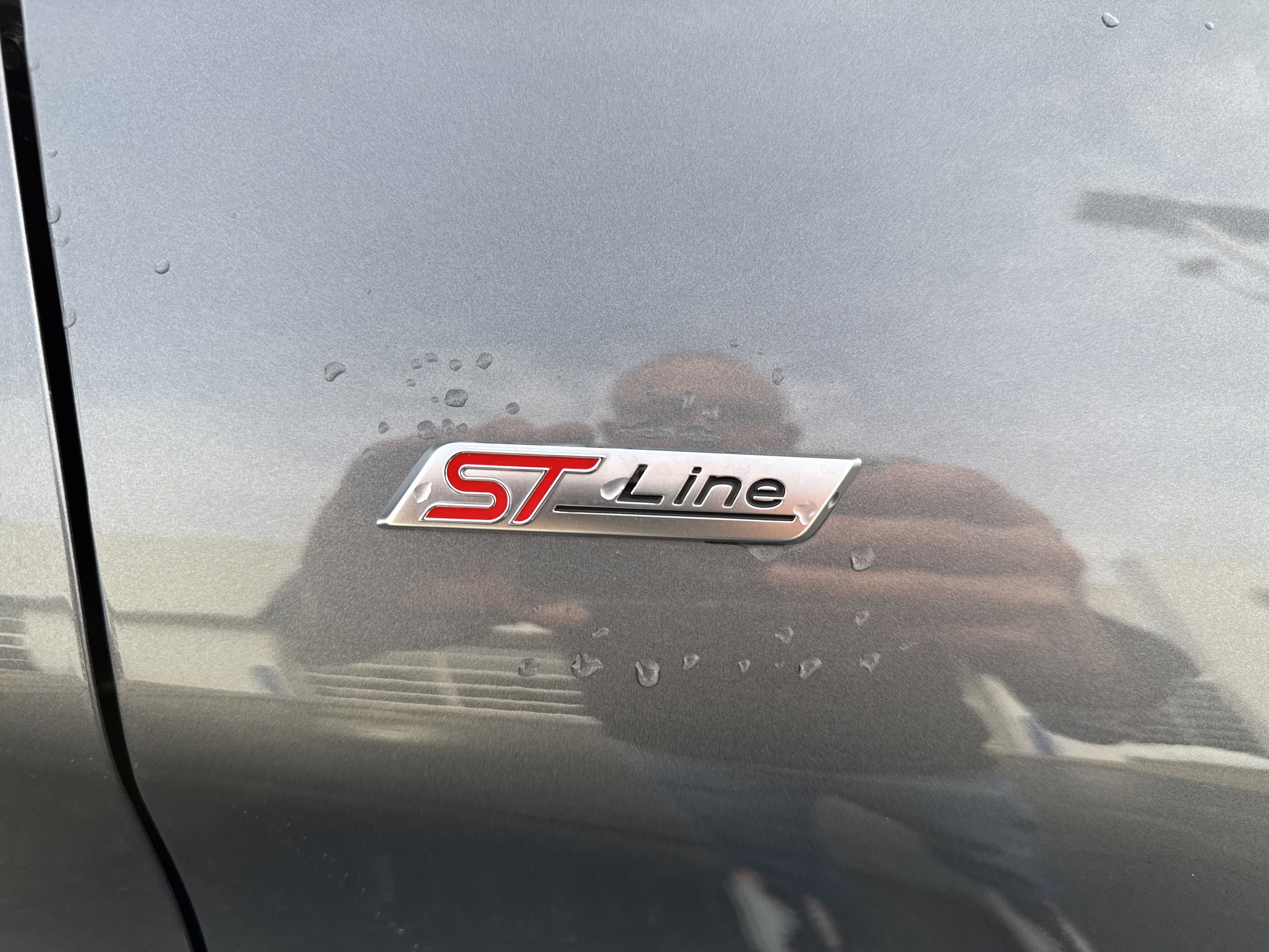 Used 2025 Ford Explorer ST-Line w/ ST-Line Street Pack image 7