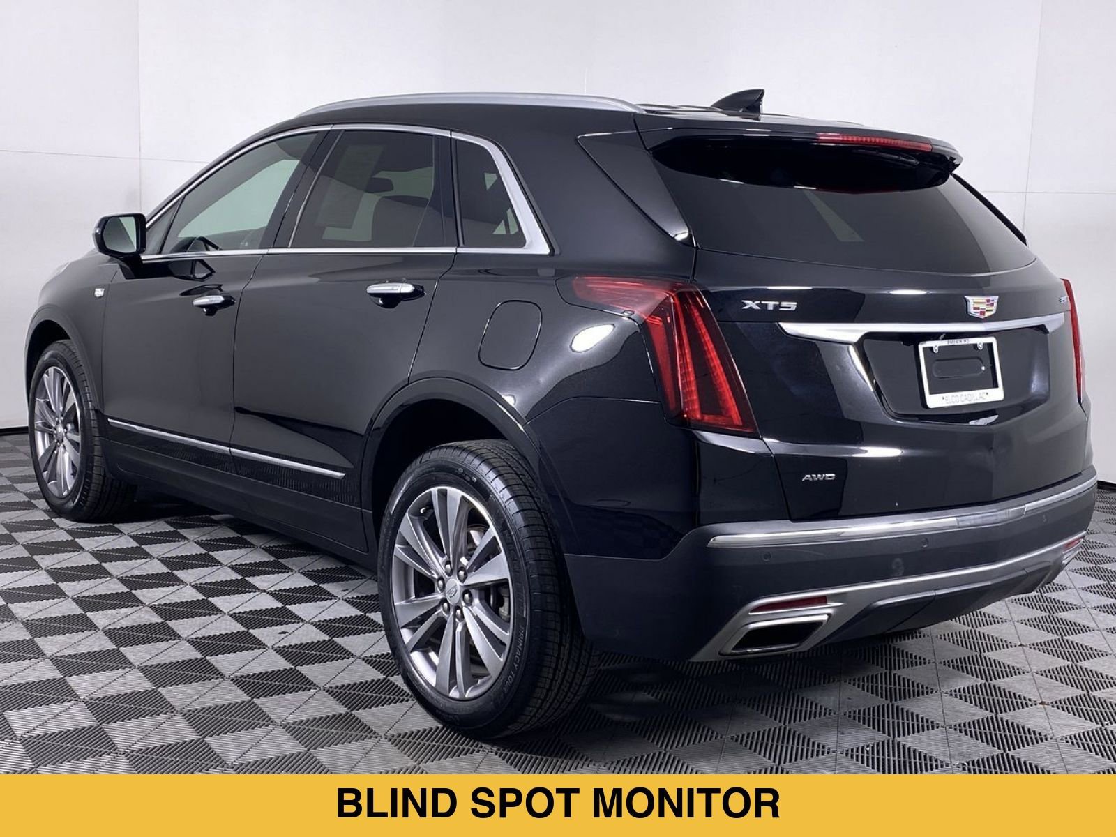 Certified 2023 Cadillac XT5 Premium Luxury AWD/4WD image 19