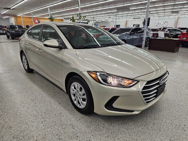 Used 2017 Hyundai Elantra SE image 3